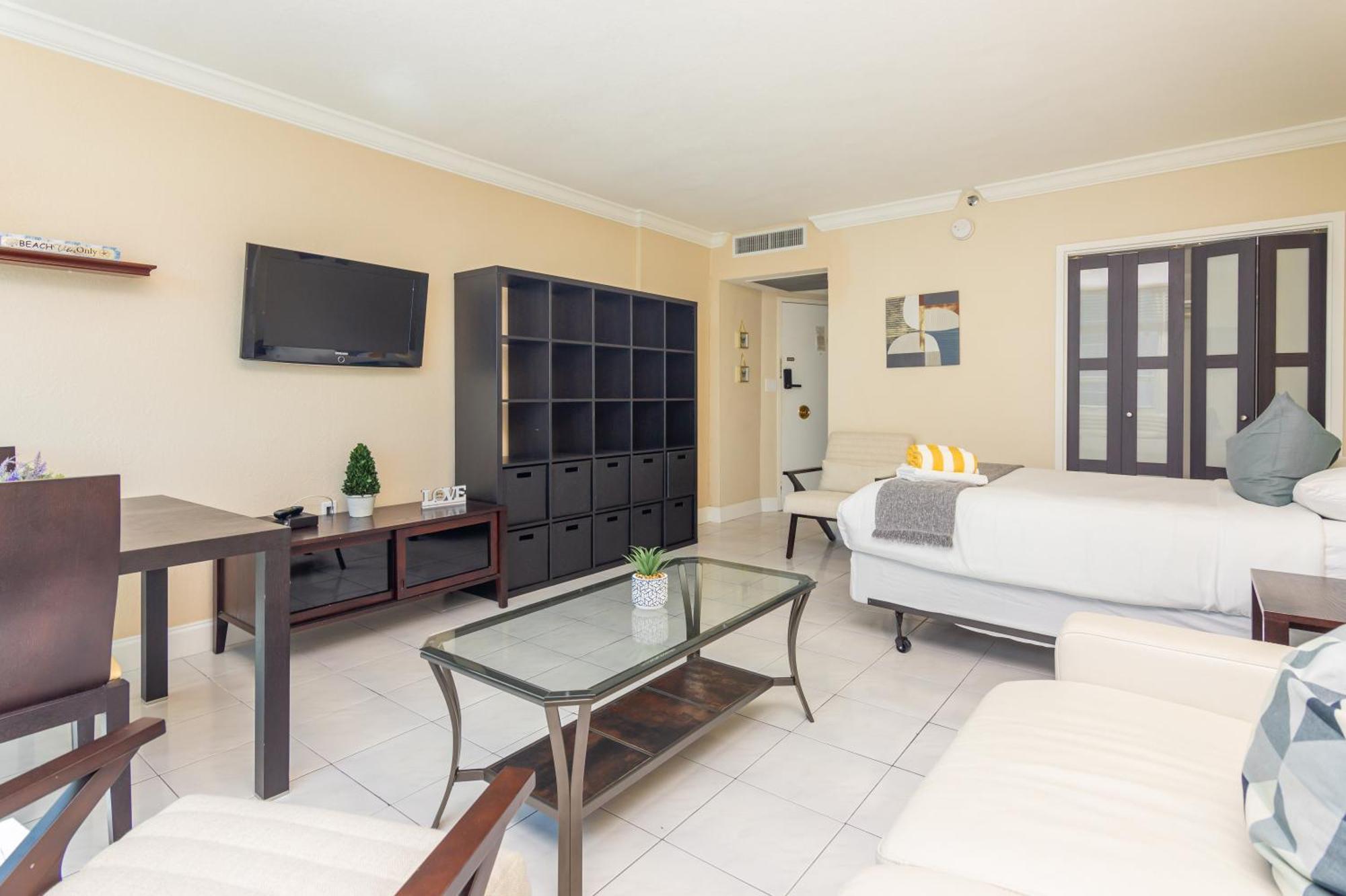 Girasole Apartments Miami Beach Room photo