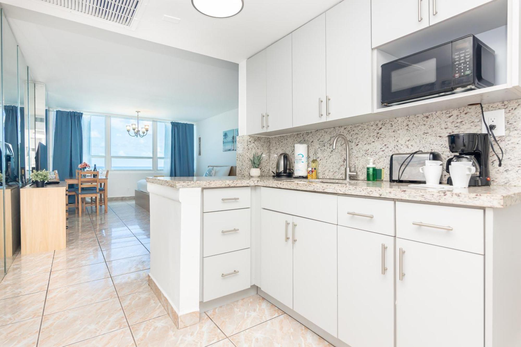 Girasole Apartments Miami Beach Room photo